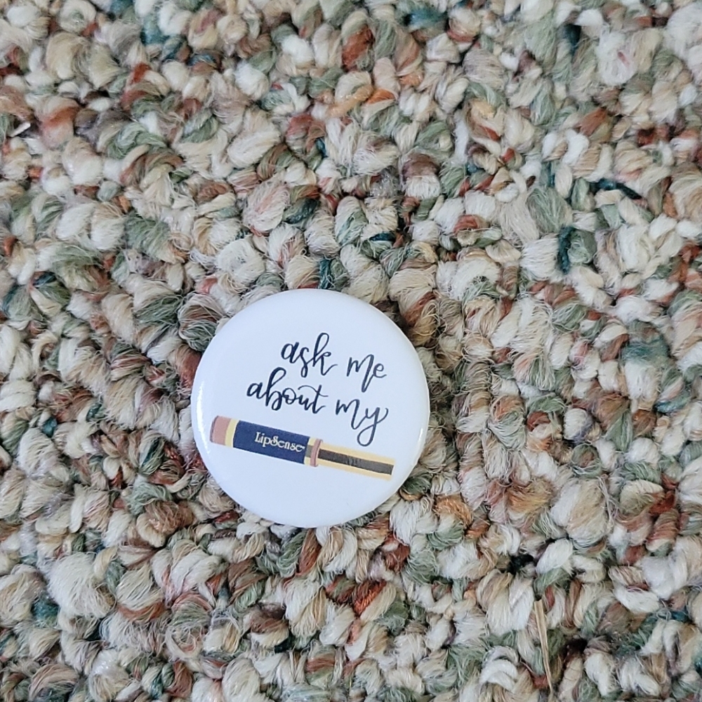 LipSense Pin 💄😍 - Picture 2 of 3